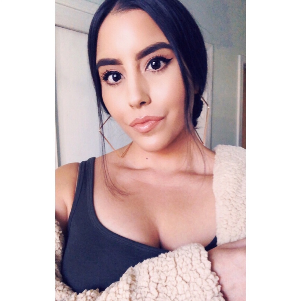 Meet your Posher, Jessica